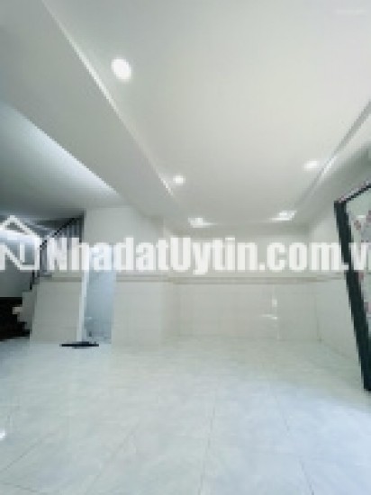 Bán nhà ở đường Nguyễn Văn Dung. Phường 6, Gò Vấp, cách bờ kênh Tham Lương 3m, vị trí đẹp, ở ngay giá chỉ 4,8 tỷ